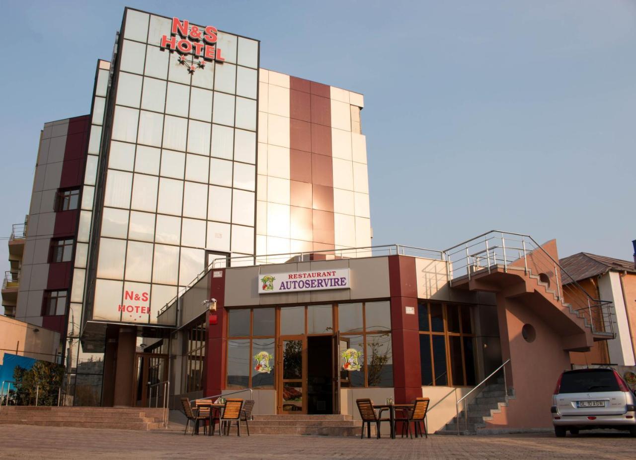N&S Hotel Barlad Bîrlad Exterior foto